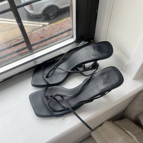 Jeffrey Campbell Fluxx Heeled Sandals in Black, Size 6.5 - Picture 4 of 12